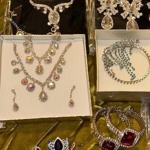 ‼️ 💖 GIANT HAUL‼️ Costume/Pageant/Event jewelry‼️